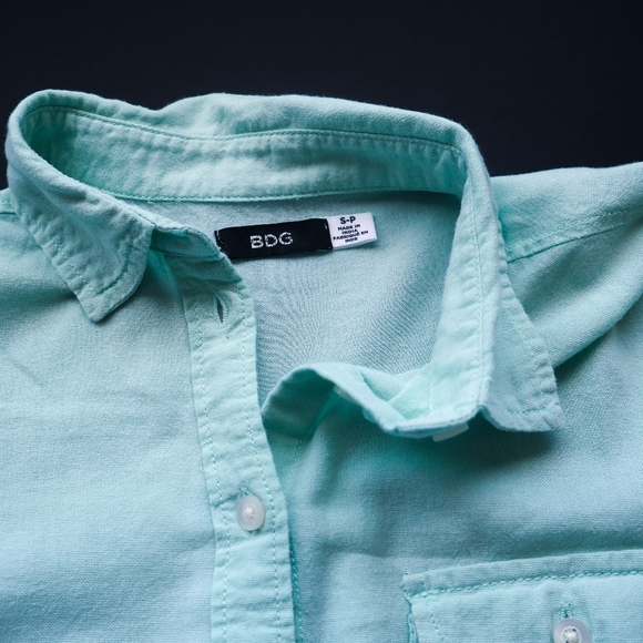 UO | BDG • Pastel Button-Down Shirt - Picture 4 of 4
